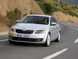 Skoda Octavia A7 + Pandora DXL4910L